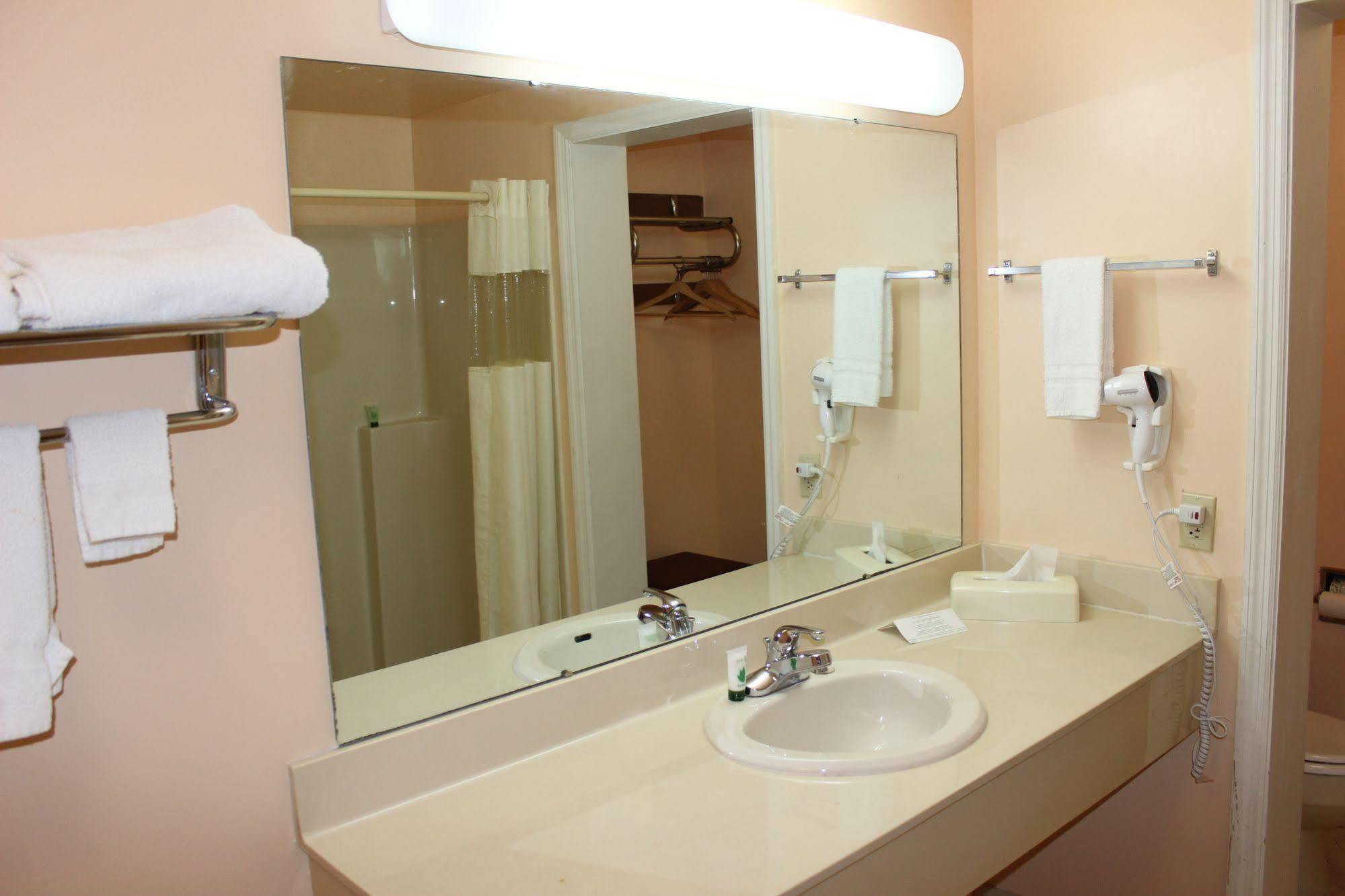 Quality Inn Pulaski Luaran gambar